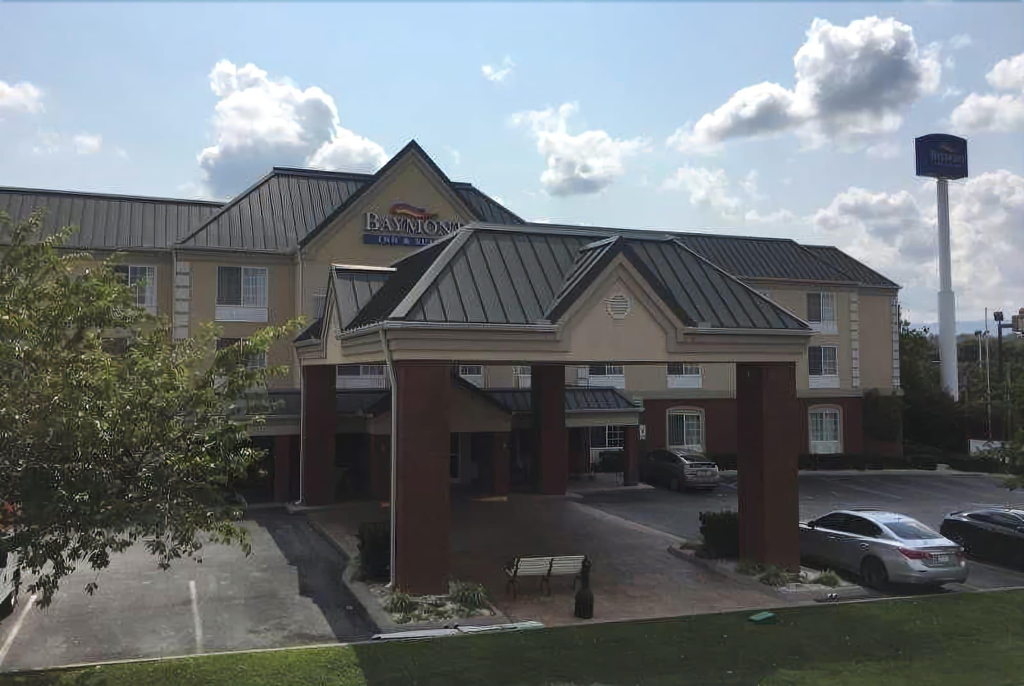 Hotel Baymont By Wyndham Clinton Exterior foto
