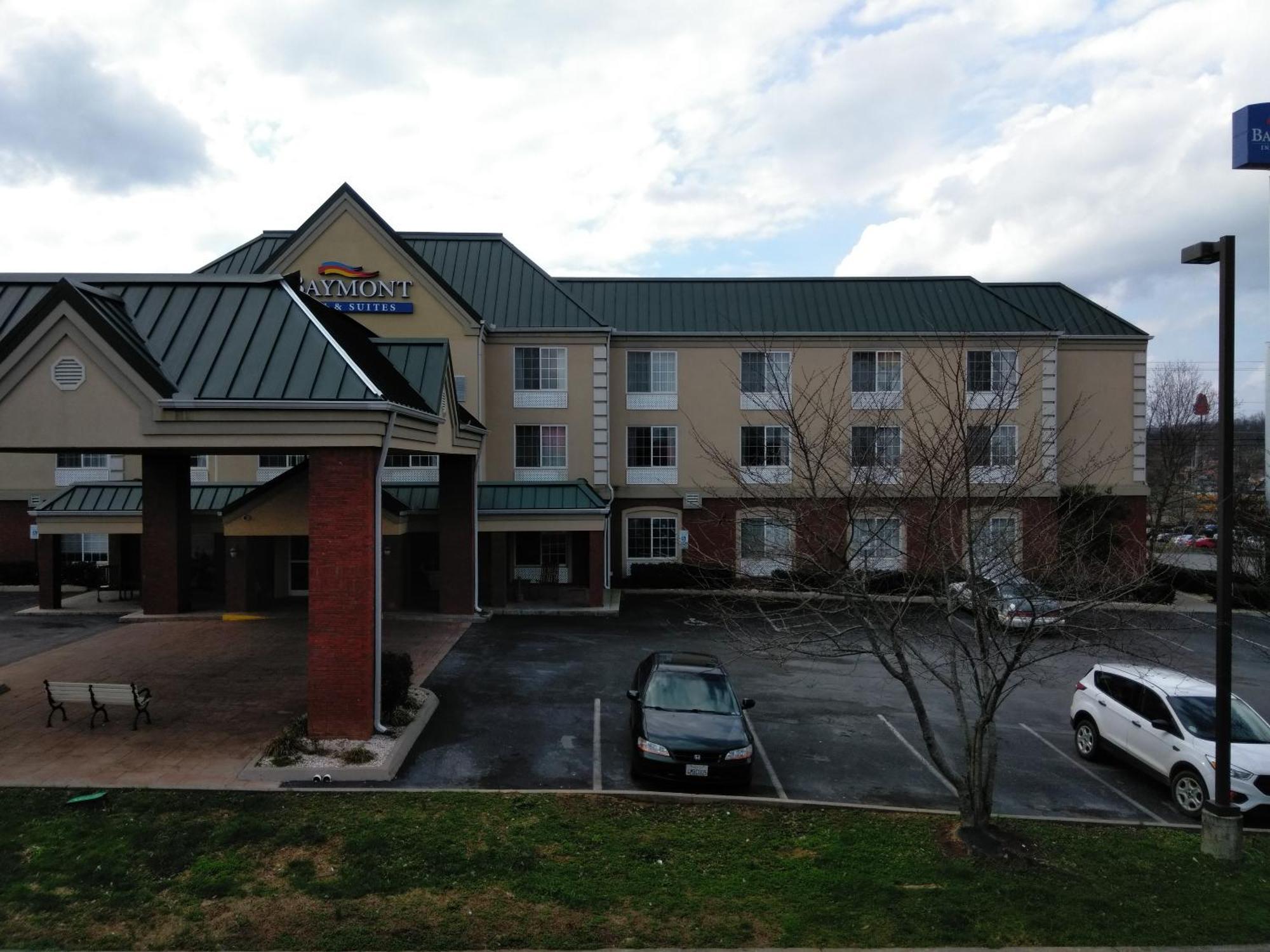 Hotel Baymont By Wyndham Clinton Exterior foto